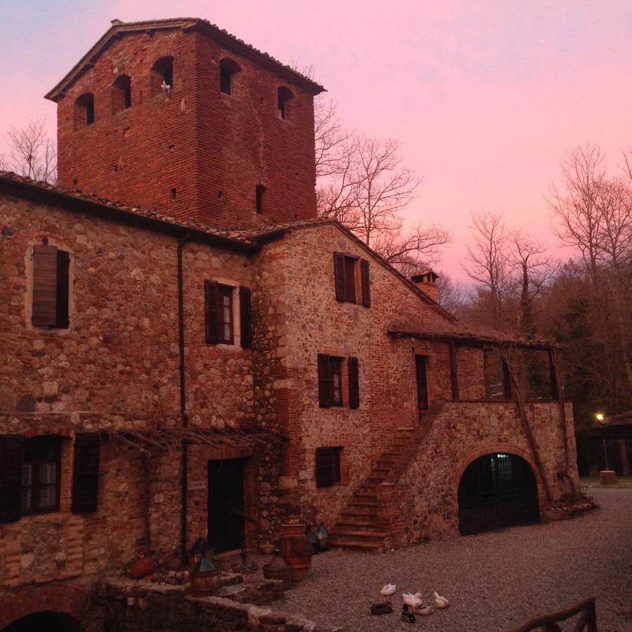 Agriturismo Il Mulino Delle Pile Chiusdino Kültér fotó
